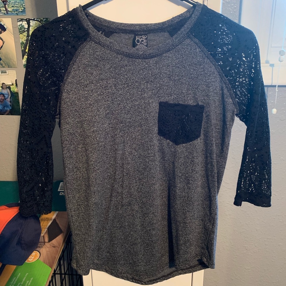 Empyre lace baseball t